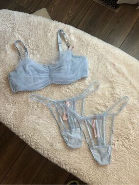 NWT Victoria’s Secret Dream Angels Glitter Tulle Rhinestone Bra and Panty Set